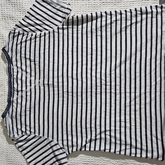 Tommy hilfiger t shirt large blue and white - Picture 2 of 3